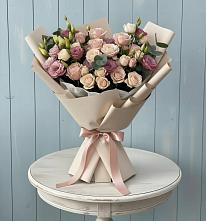 Букет цветов из:  Розы и Лизиантусы в Поповке Воронежской области