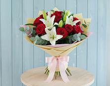 Букет цветов из:  Лилии и Розы в Поповке Воронежской области