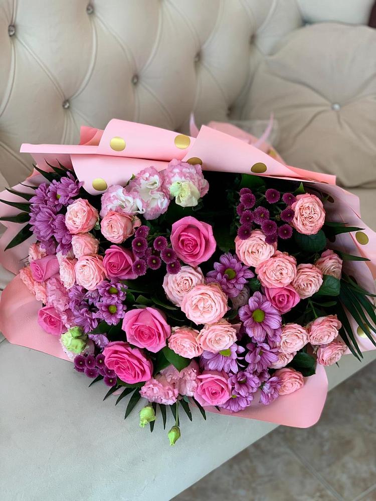 Букет цветов из: Хризантемы, Розы и Лизиантусы в Поповке Воронежской области