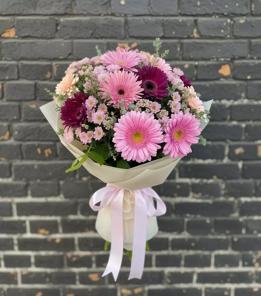 Букет цветов из: Герберы и Хризантемы в Поповке Воронежской области