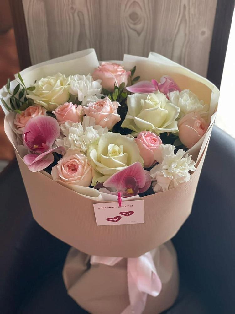 Букет цветов из: Орхидеи, Розы и Гвоздики в Поповке Воронежской области