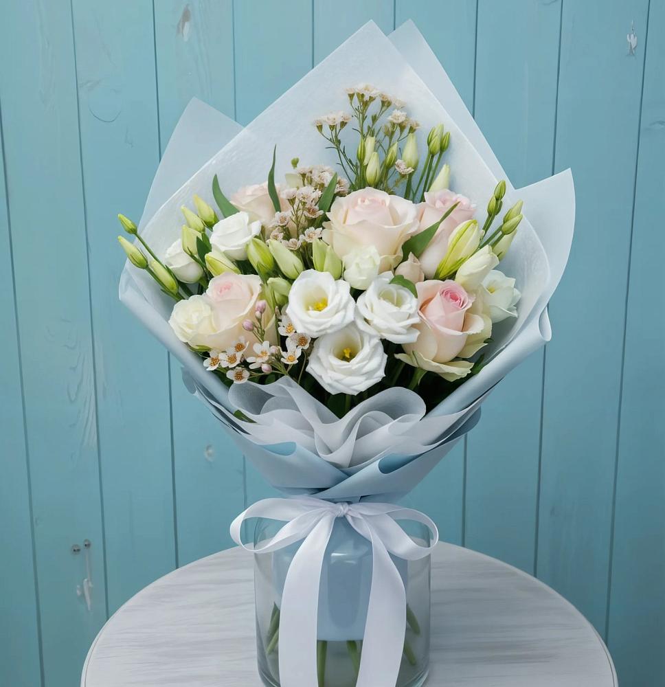 Букет цветов из: Розы и Лизиантусы в Поповке Воронежской области