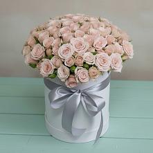 Цветочная композиция из Розы в шляпной коробке в Поповке Воронежской области