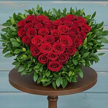 Цветочная композиция из Розы в виде сердца в Поповке Воронежской области