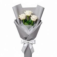 Букет 3 белые розы в Поповке Воронежской области