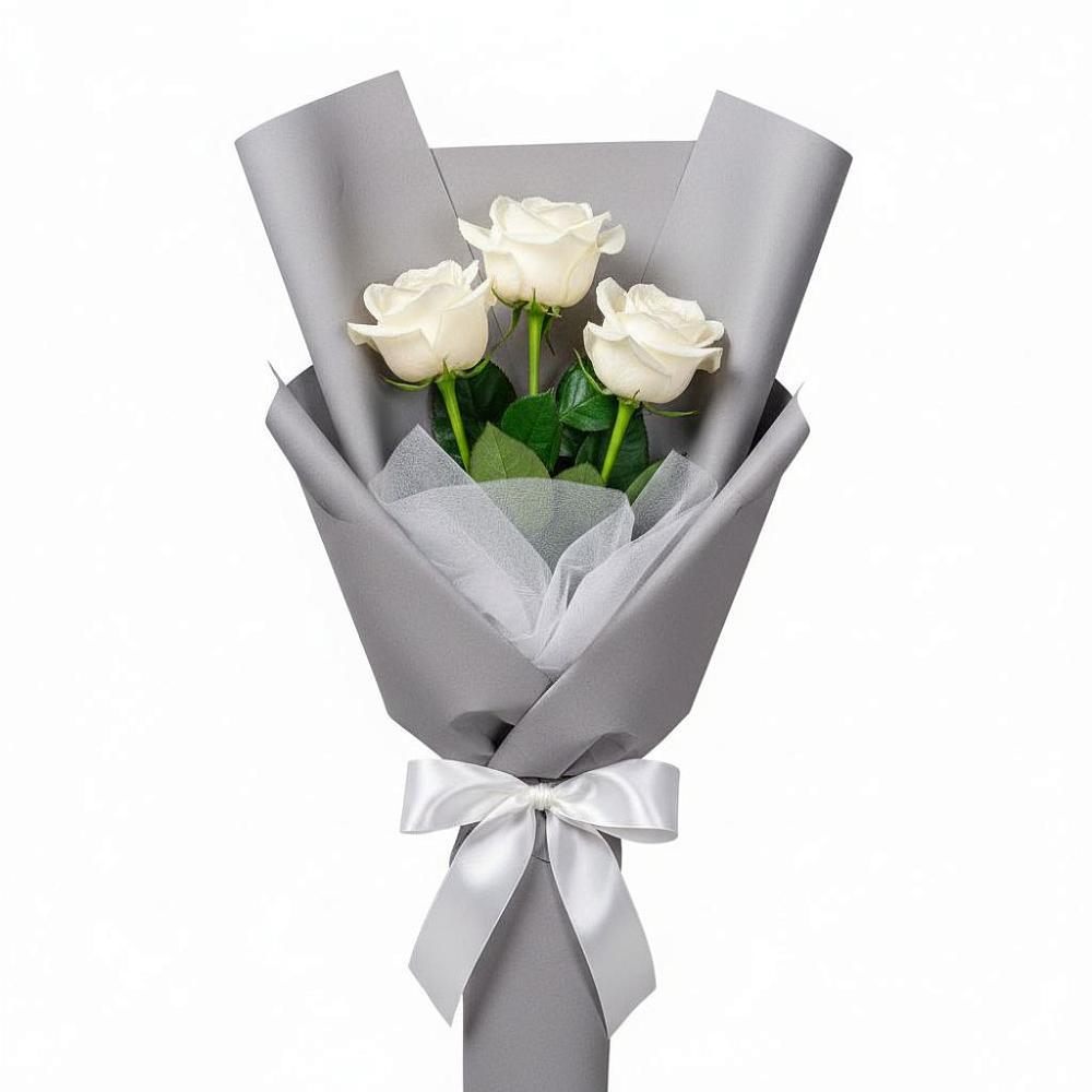 Букет 3 белые розы в Поповке Воронежской области