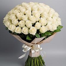 Букет 101 беля роза Белоснежка в Поповке Воронежской области