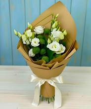 Букет цветов из:  Хризантемы и Лизиантусы в Поповке Воронежской области