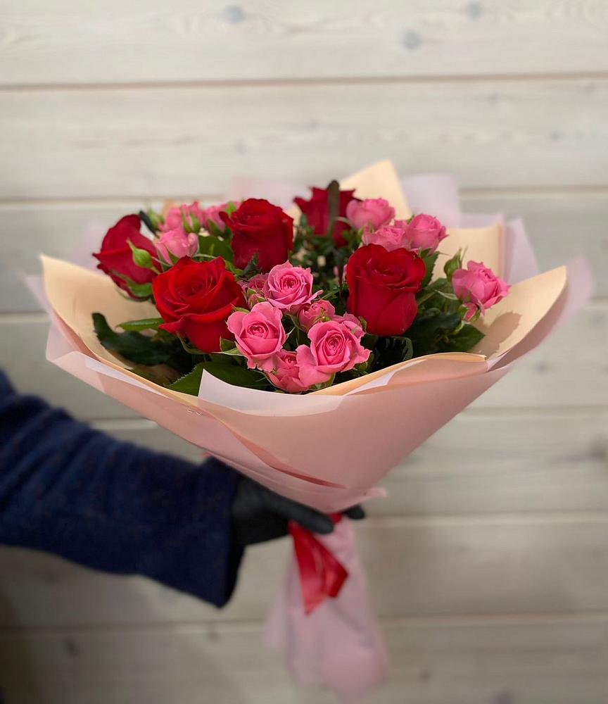 Букет цветов из: Розы в Поповке Воронежской области