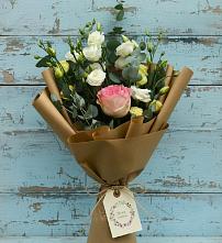 Букет цветов из:  Розы и Лизиантусы в Поповке Воронежской области