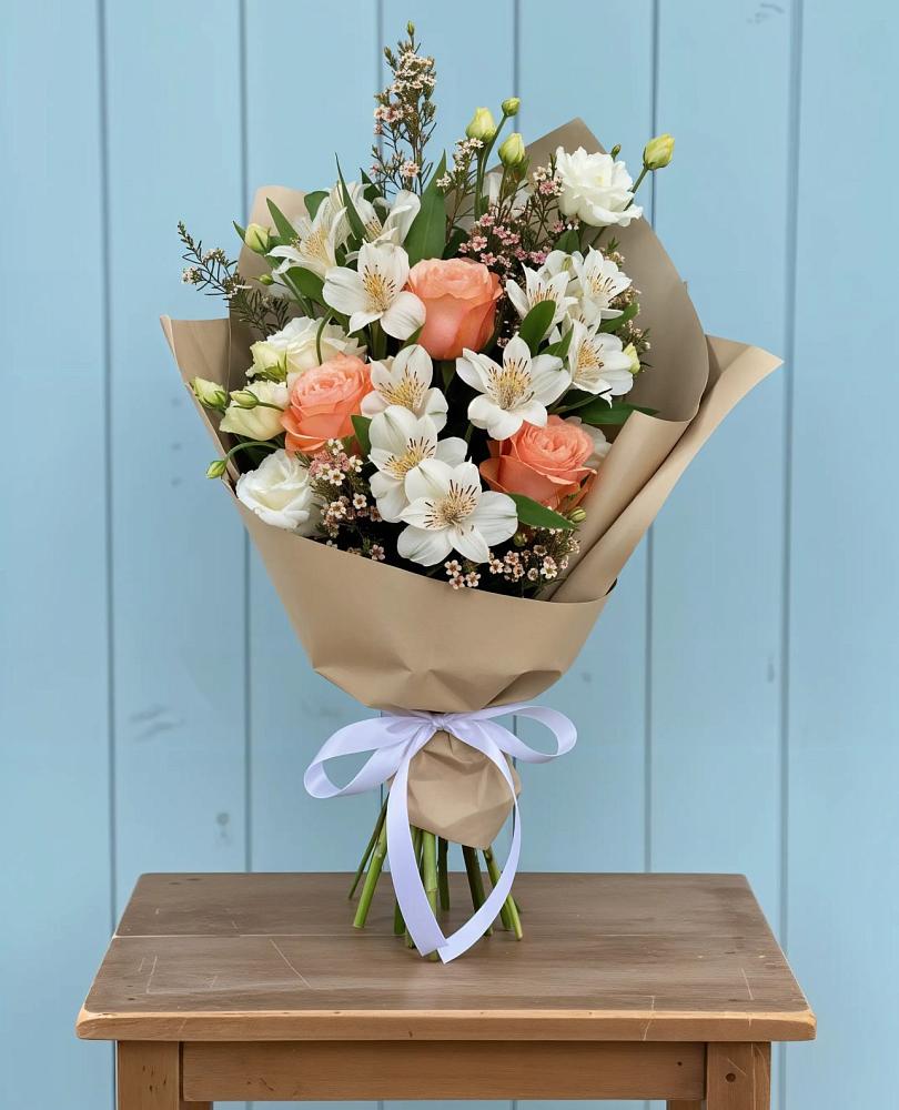 Букет цветов из: Альстромерии, Лизиантусы, Розы и Хризантемы в Поповке Воронежской области