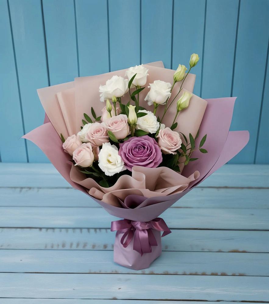 Букет цветов из: Розы и Лизиантусы в Поповке Воронежской области